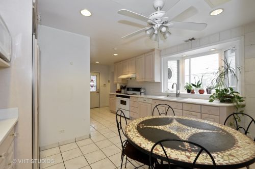 6300 Louise Ave, Chicago IL 60646-4008 exterior