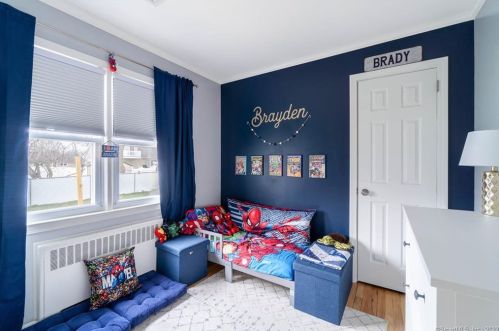 35 Harley Rd, Milford CT 06460-3725 exterior