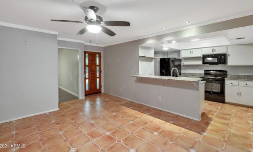 5566 10th St, Phoenix AZ  85014-2532 exterior