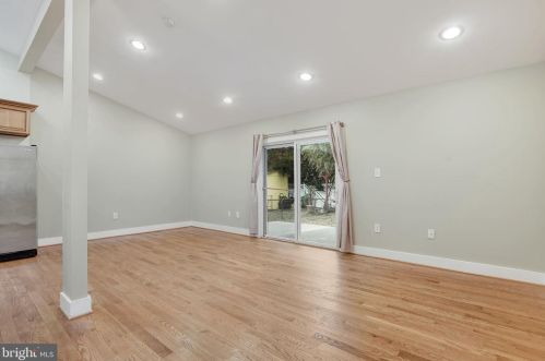 2811 Joseph Makell Ct, Alexandria VA 22306-2840 exterior