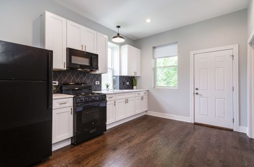 6731 Peoria St, Chicago IL 60621-1940 exterior