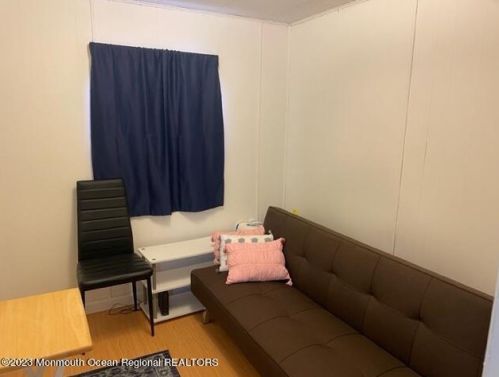 10 Helen Ave, Jackson Twp NJ 08527-3110 exterior