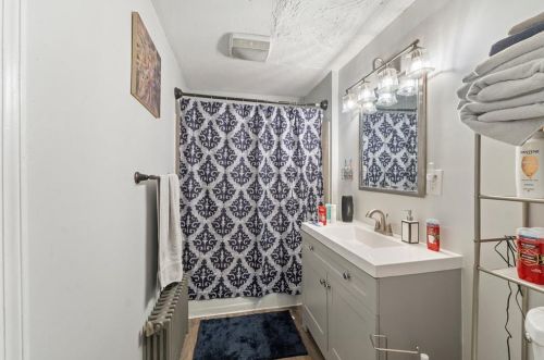 104 Lakewood St, Worcester MA  01603-2056 exterior