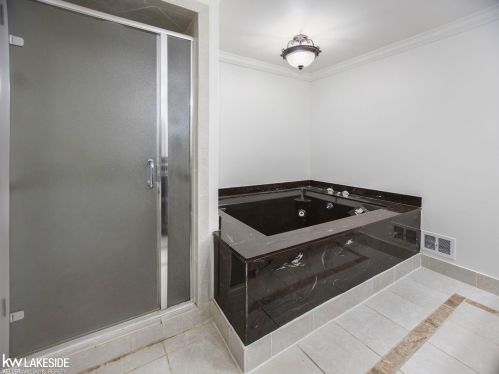 2681 Powderhorn Rdg Rd, Rochester MI 48309-1339 exterior