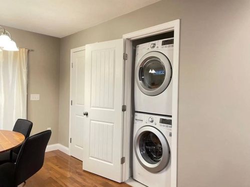 23 Jenkins St, Providence RI  02906-1803 exterior