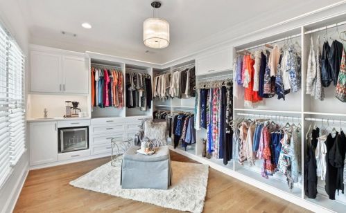 2517 Ellijay Dr, Atlanta GA  30319-3472 exterior