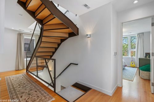 2213 Homer St, Chicago IL 60647-4216 exterior