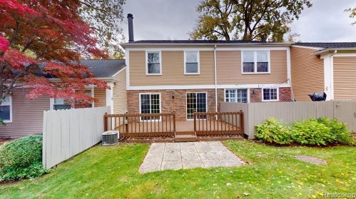 1226 Kings Cv Ct, Rochester MI 48306-4226 exterior