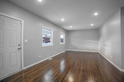 639 16 Ave, Broadview IL 60155-4013 exterior