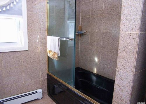 31 1st Ave, Huntington Station NY 11746-1742 exterior