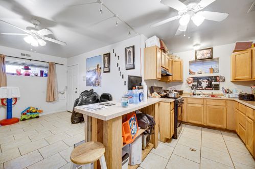 7952 Greenwood Ave, Chicago IL 60619-7096 exterior