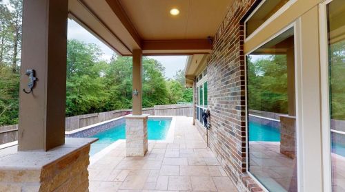 253 Frst Hts Ln, Montgomery TX 77316-2807 exterior