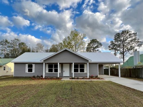 112 Paradise Island Dr, Defuniak Springs, FL 32433-7069