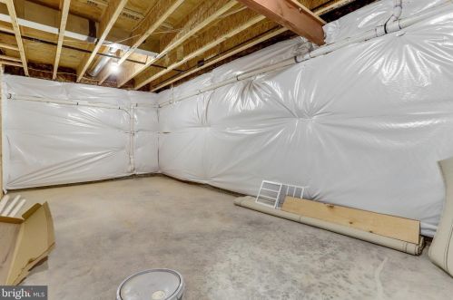 920 Darton Dr, Alexandria VA 22308-2021 exterior