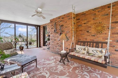 833 Macarthur Dr, Pittsburgh PA 15228-1704 exterior