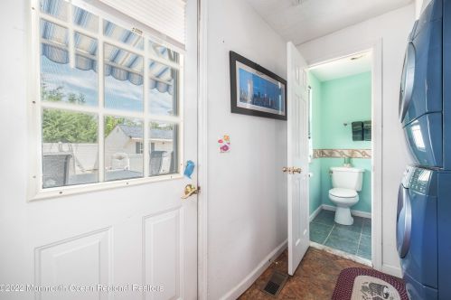 187 Seabreeze Ave, Middletown NJ 07748-5550 exterior