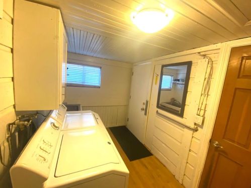 245 L St, Bakersfield CA 93304-1472 exterior