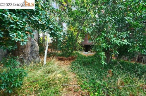 2133 Essex St, Berkeley CA 94705-1814 exterior