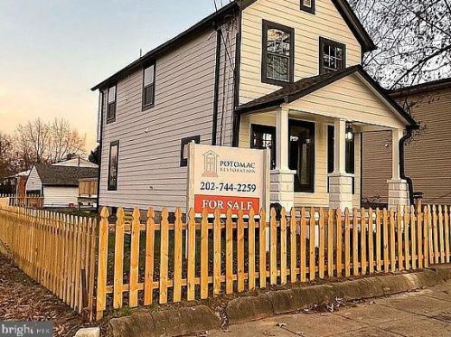 1065 48th Pl, Washington, DC 20019-3912