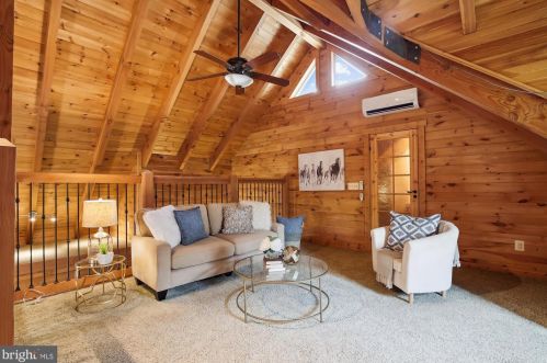 3432 Memorial St, Alexandria VA 22306-1548 exterior