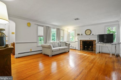 2071 Sunnyside Ave, Pottstown PA 19464-3026 exterior