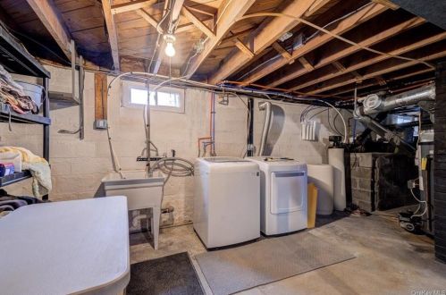 306 Spackenkill Rd, Poughkeepsie NY 12603-5318 exterior