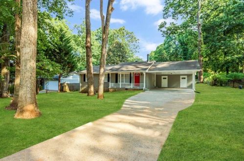 4461 Locksley Rd, Tucker GA  30084-2754 exterior