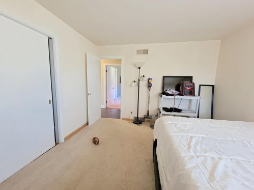 1434 97, Milwaukee WI 53214-4132 exterior