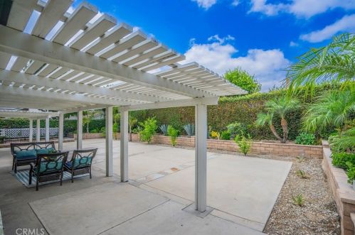 1301 Eltham Pl, Fullerton CA 92833-2021 exterior