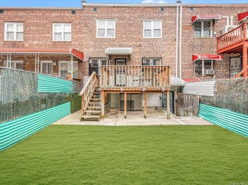 2336 Holland Ave, Bronx NY 10467-8709 exterior