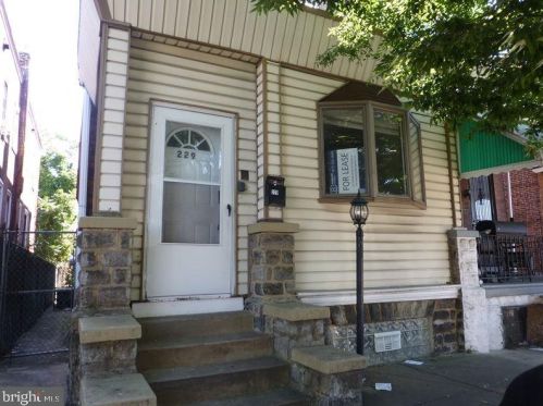229 52nd St, Philadelphia, PA 19139-4107