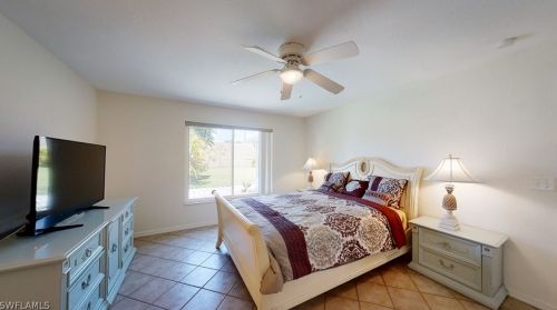 1119 Grv Dr, Naples FL 34120-1423 exterior