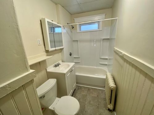 112 West St, Worcester MA 01609-2338 exterior