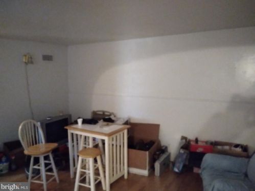 2613 Smithers St, Chester, PA 19013-2036