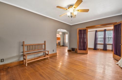 976 58, Milwaukee WI 53214-3367 exterior