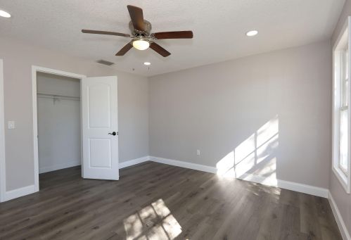 1103 Colonial Rd, Fort Pierce FL 34950-5025 exterior