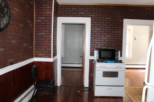 101 Belden St, New Britain CT 06051-2801 exterior