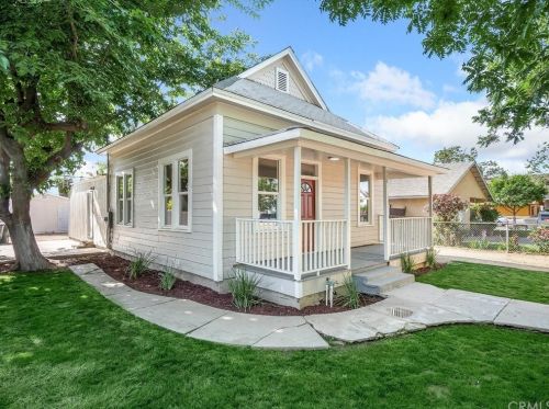 377 Valeria St, Fresno, CA 93701-2129