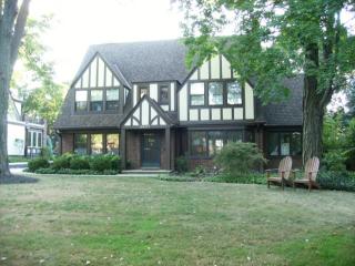 3017 Falmouth Rd, Cleveland OH  44122-2842 exterior