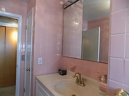 488 Ruddiman Dr, Meskegon MI 49445-3041 exterior