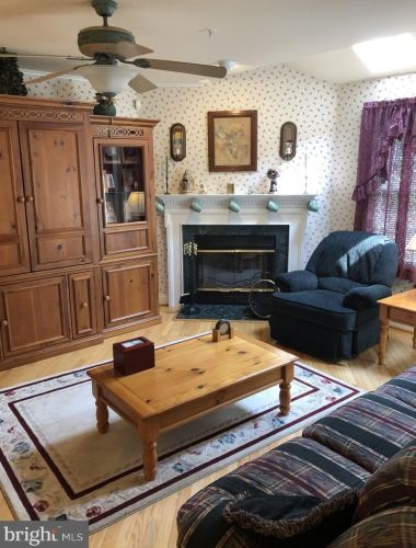 1720 Rockcress Dr, Jamison PA 18929-1647 exterior