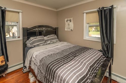 19 Briarwood Dr, Poughkeepsie NY 12601-5529 exterior