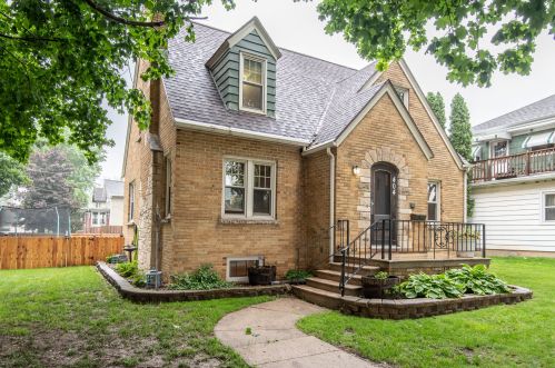 404 Walnut St, Horicon, WI 53032-1306