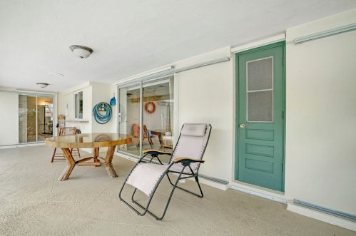 320 3 Ct, Boca Raton FL 33432-4032 exterior