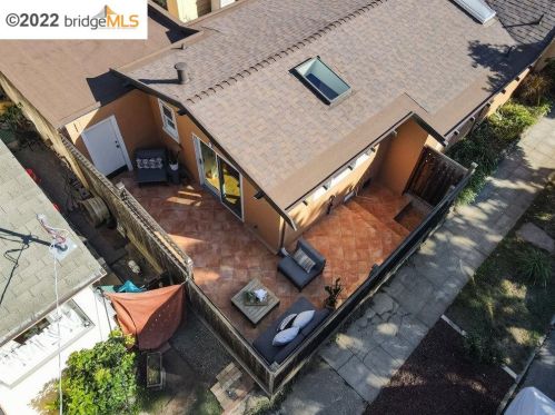 1553 San Lorenzo Ave, Berkeley CA 94707-1860 exterior