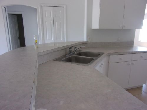 1407 Grapeland Ave, Fort Pierce FL 34952-4951 exterior