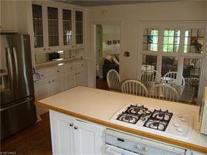 265 Cornwall Rd, Cleveland OH  44116-1626 exterior