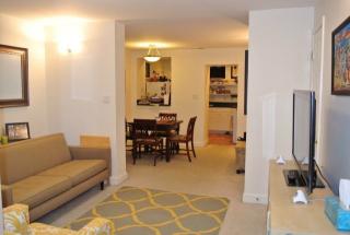 2108 O St, Washington DC  20037-1007 exterior