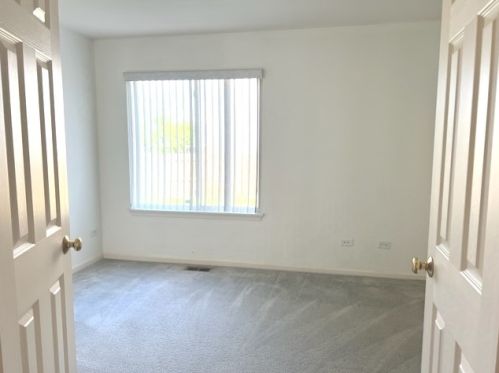 21460 Prestwick Dr, Joliet IL 60403-1394 exterior