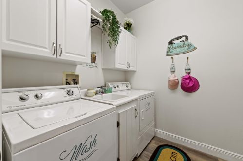 592 Cortina Ln, Fort Pierce FL 34986-1742 exterior